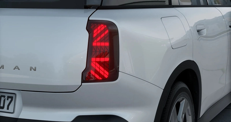 MINI Countryman cena 176000 przebieg: 5, rok produkcji 2024 z Bisztynek małe 79